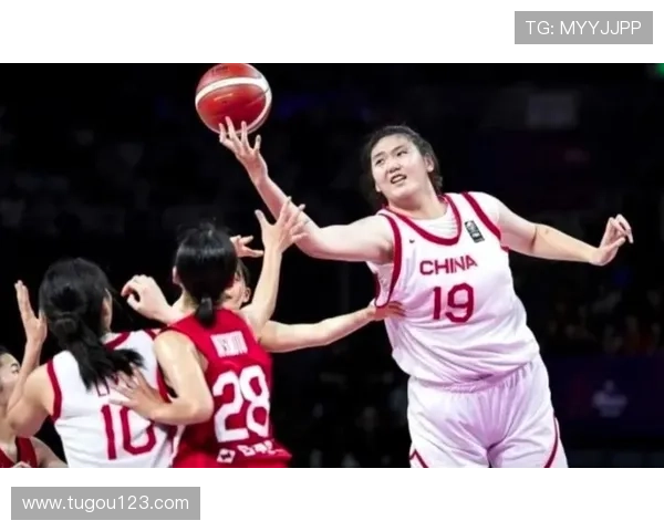 中国女篮热身赛宫鲁鸣首度执教亮相 张子宇能否迎来首秀新机遇