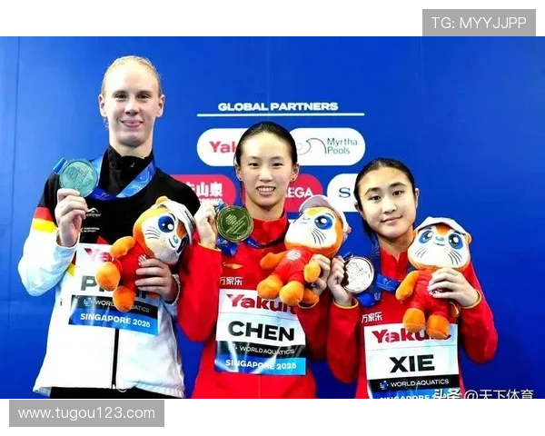 中国选手在世界冬季游泳锦标赛中打破冰泳纪录 创历史新篇章